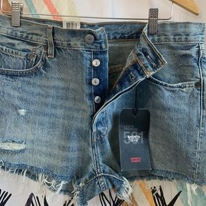 Levi 501 Mid Rise shorts Size 32